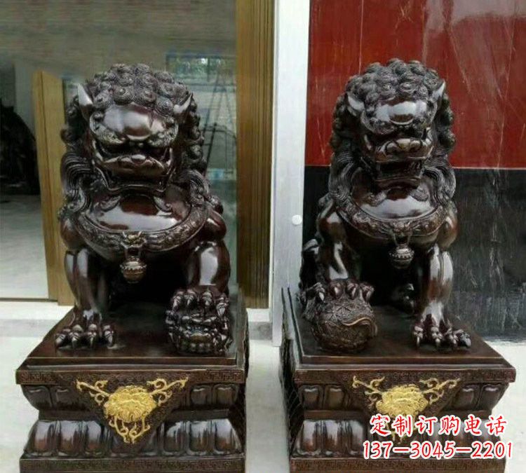 广州铜雕故宫狮子