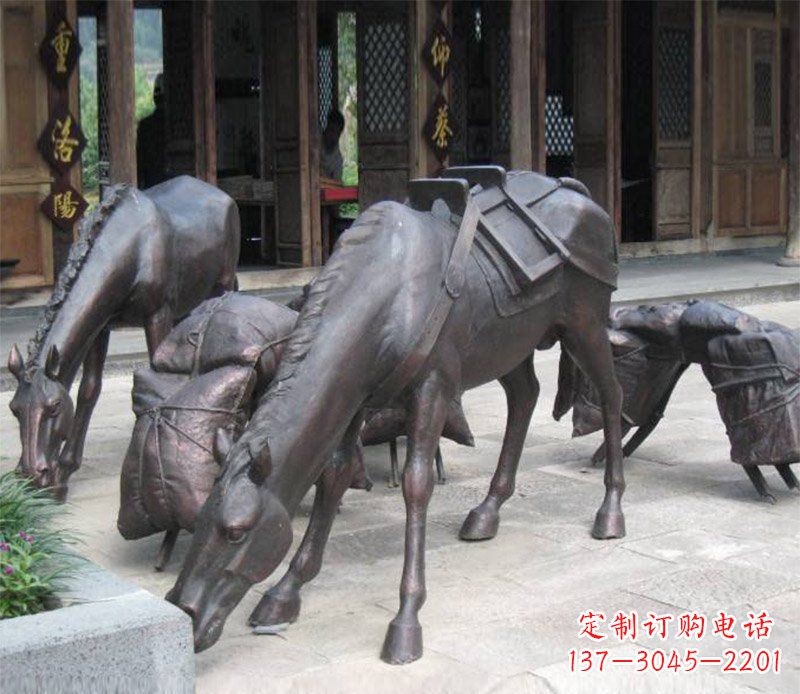 广州拖行李的马动物铜雕
