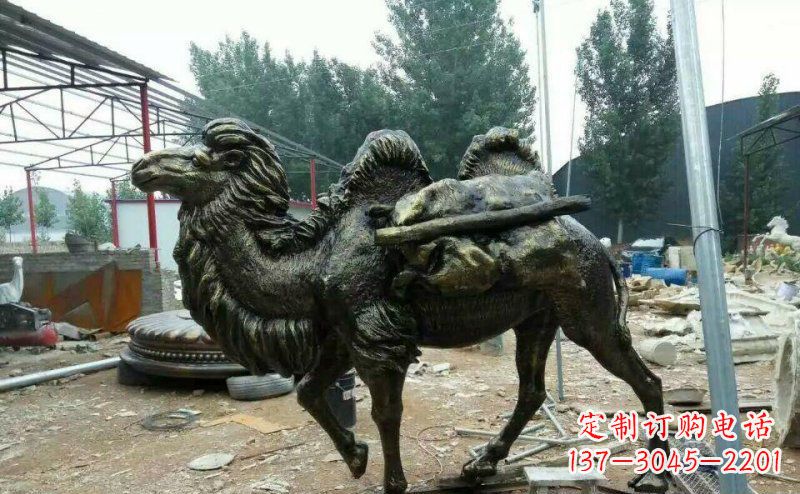 广州驮着东西的骆驼铜雕