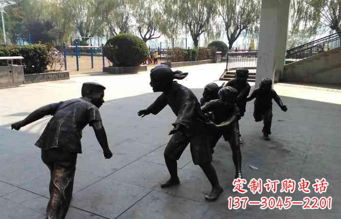 广州玩老鹰捉小鸡的儿童铜雕222