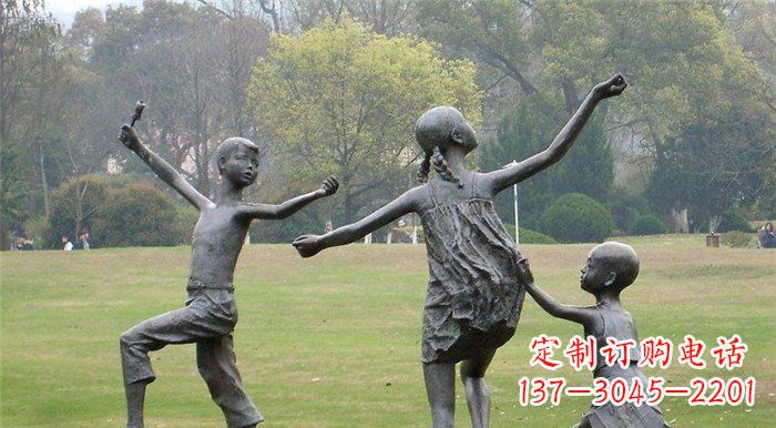 广州玩耍的儿童公园人物铜雕