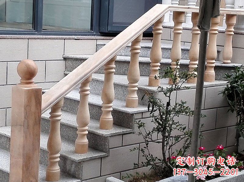广州晚霞红小区栏杆石雕