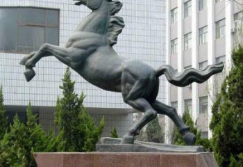 广州青铜奔马精美雕塑是钜鹰中领雕塑推出的一款…