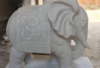 广州风格多样的大象雕塑