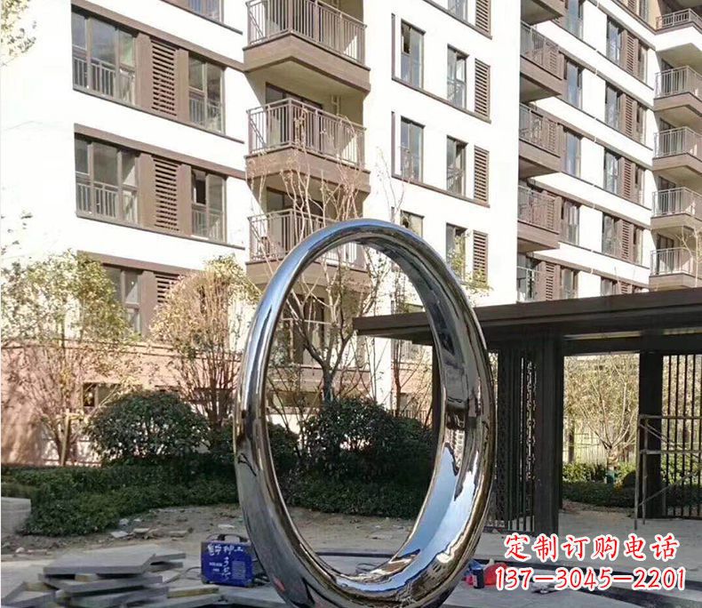 广州小区不锈钢镜面圆环雕塑 