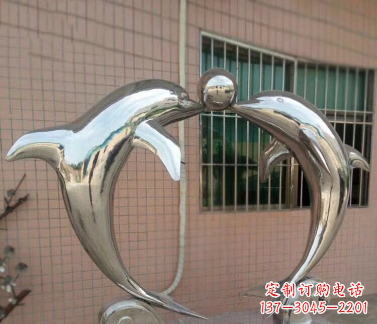 广州校园不锈钢海豚顶球雕塑