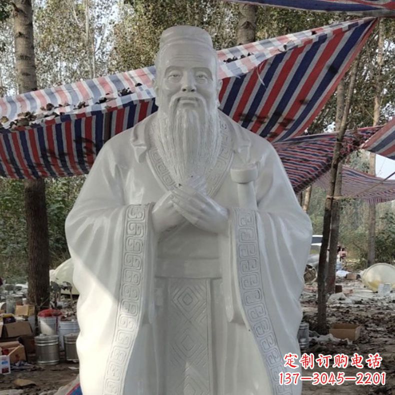 广州校园孔子雕像