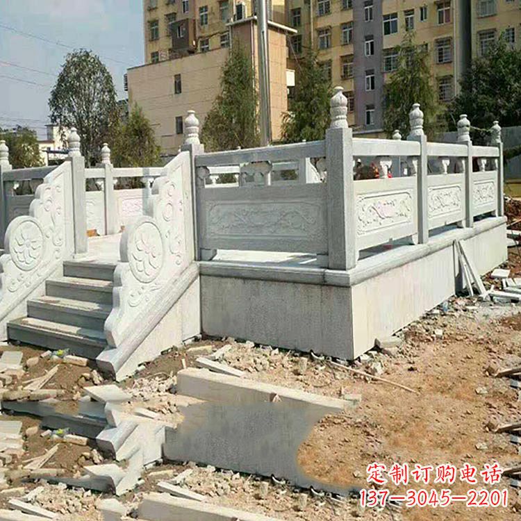 广州校园青石升旗台