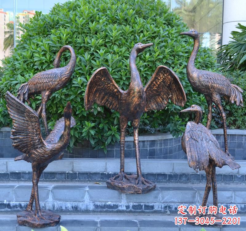 广州展翅仙鹤雕塑