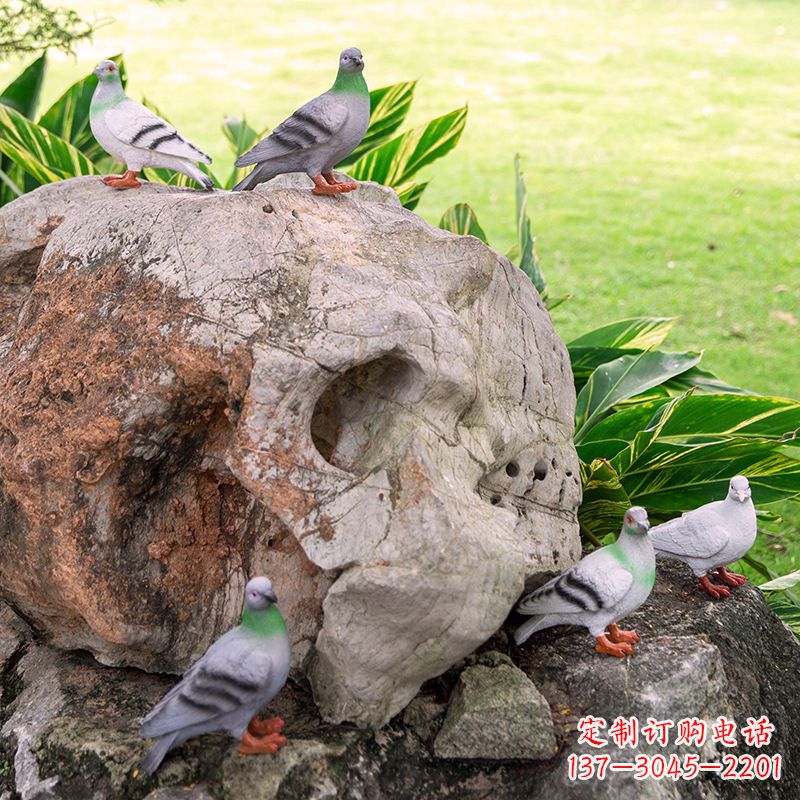 广州众人托着和平鸽雕塑
