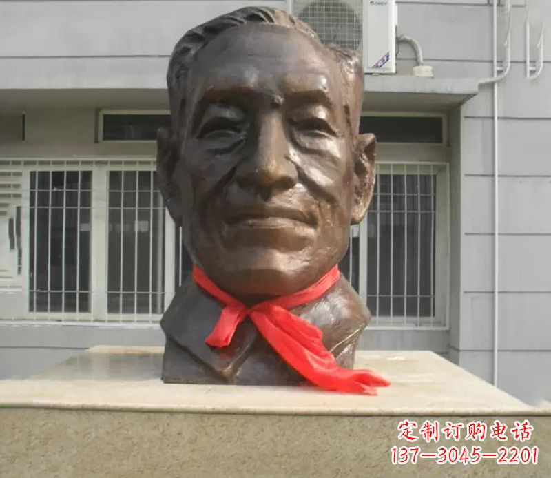 广州朱宪彝校园名人头像铜雕