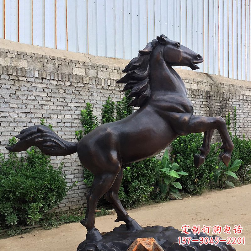 广州铸铜马儿雕塑