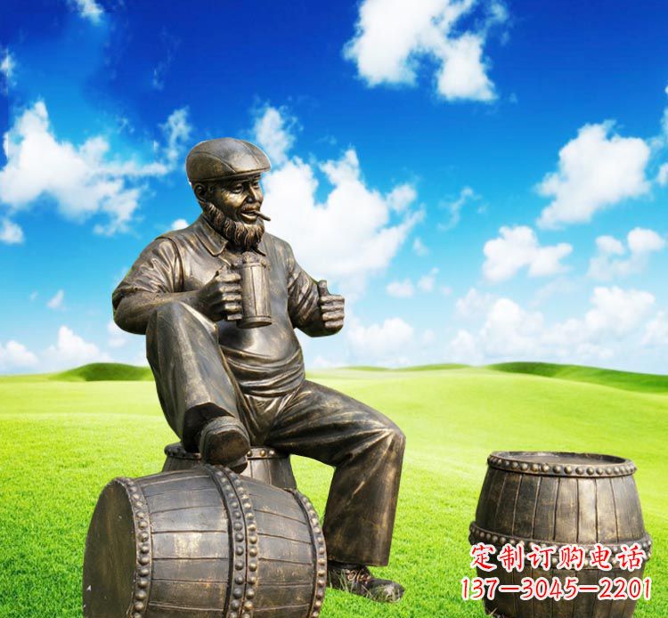 广州坐酒桶喝啤酒的西方人物铜雕